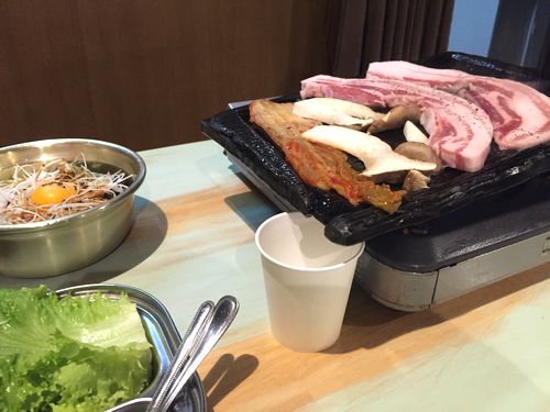 甲府アグー豚料理が食べられる韓国料理コリアンキッチン分厚いサムギョプサルウマい